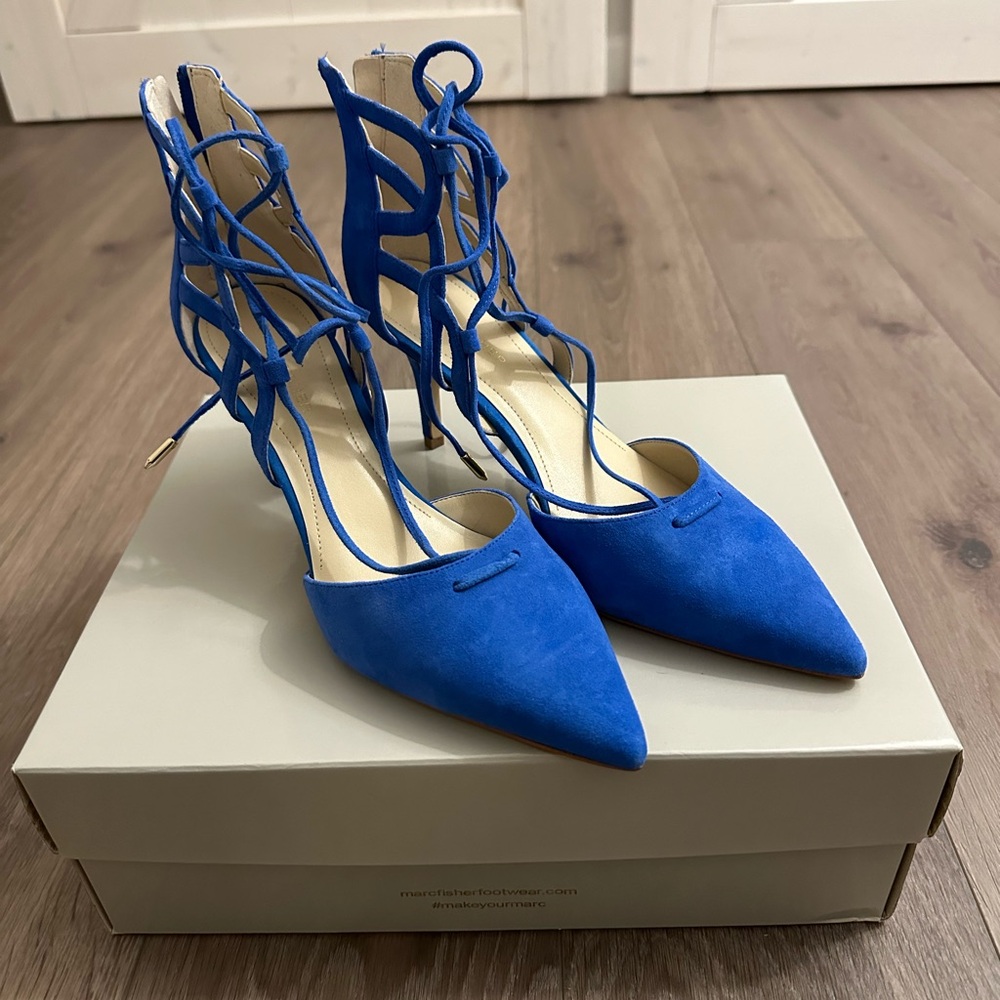 Marc Fisher Blue heels size 9 NWT